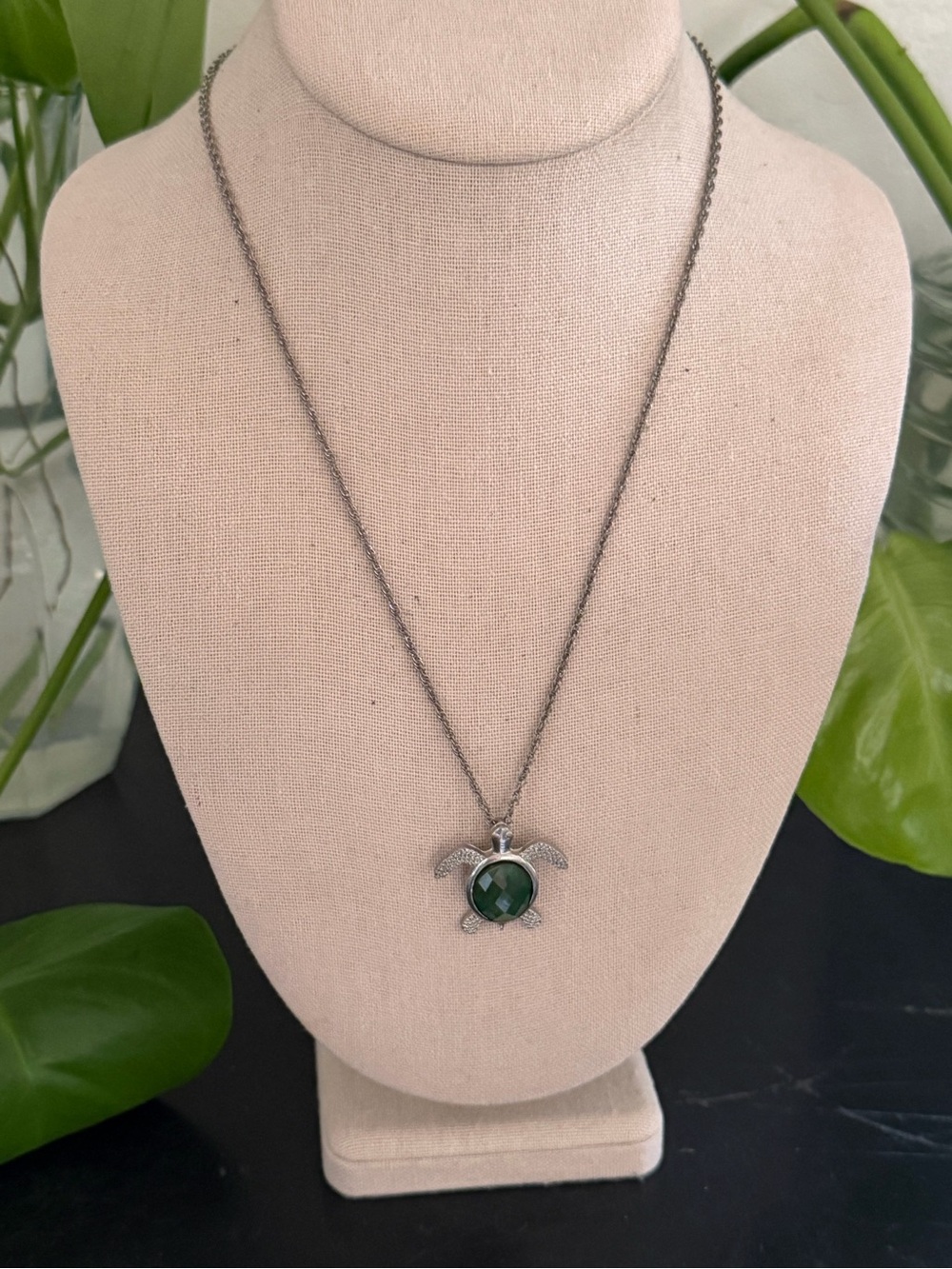 Vintage 90’s Y2K Silver Sea Turtle Green Glass Necklace